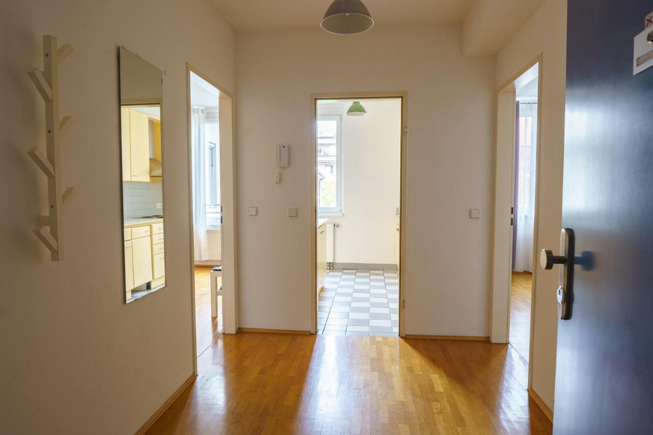 Apartment 1080 *