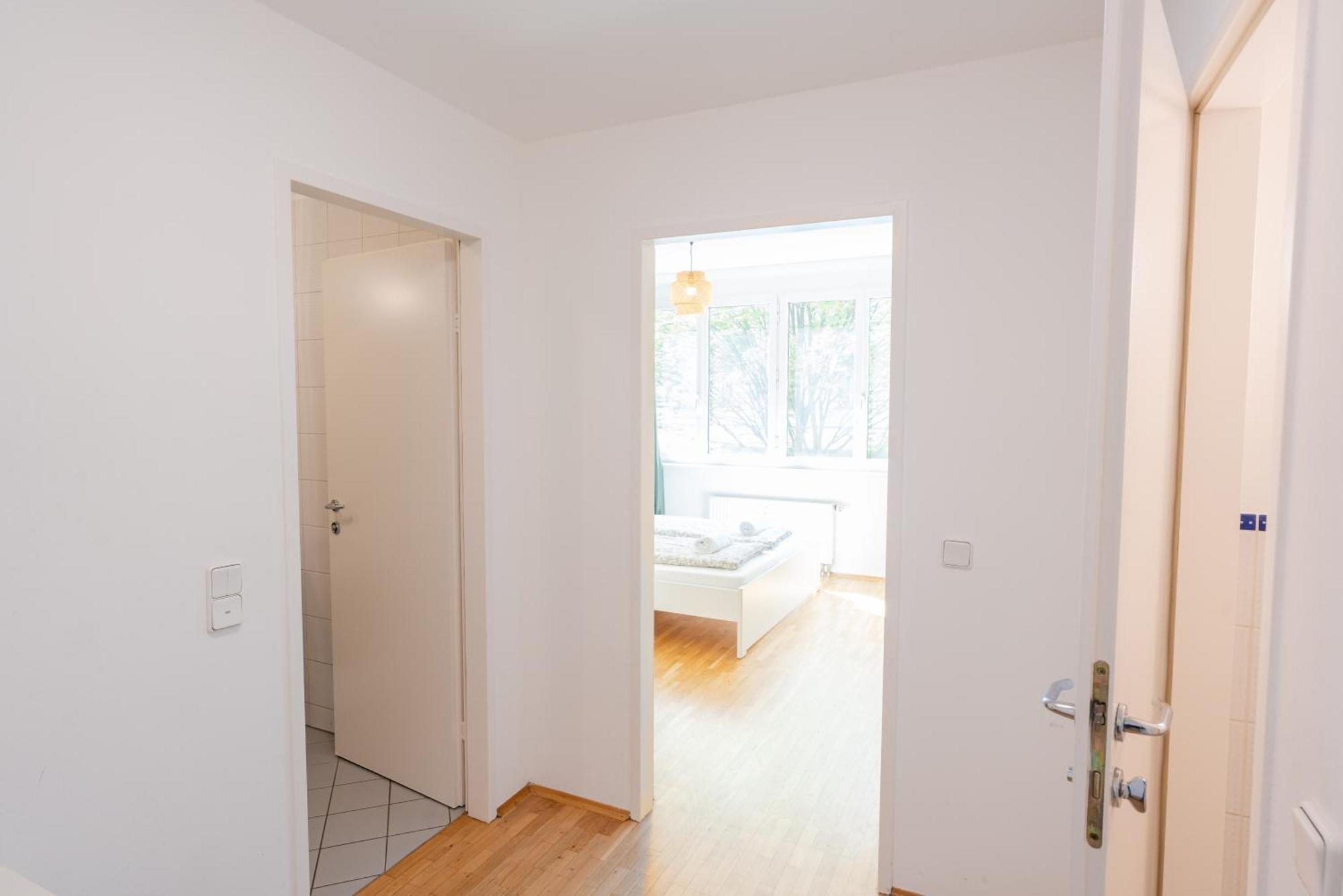 Apartment 1080 *